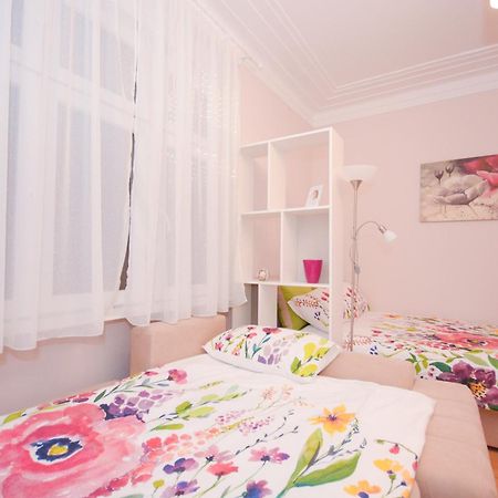 Apartment Mina Belgrado Buitenkant foto