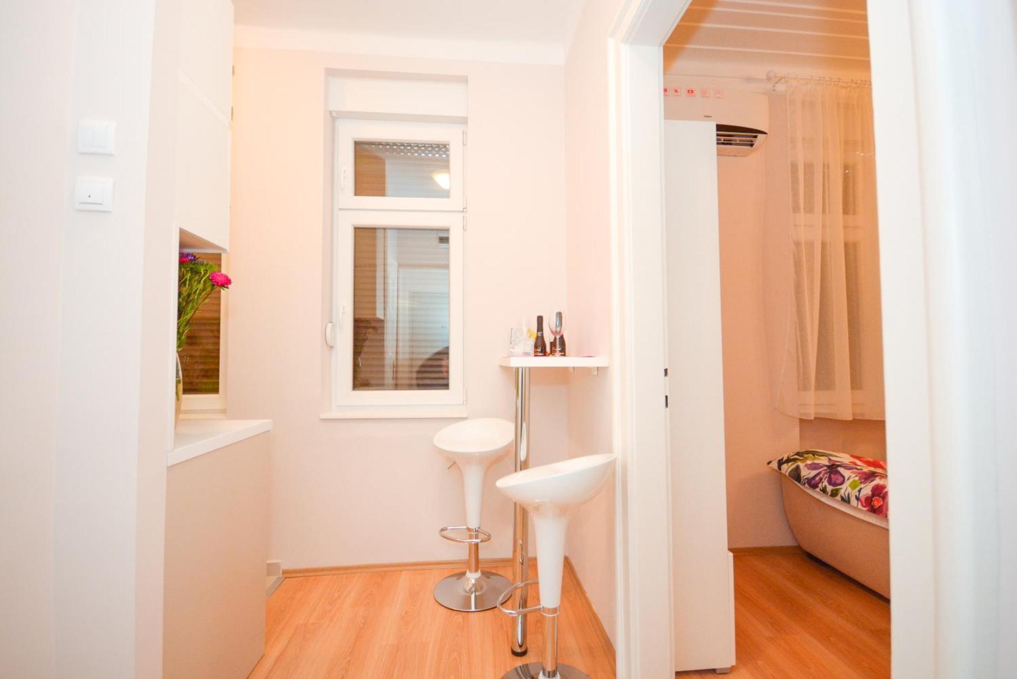 Apartment Mina Belgrado Buitenkant foto